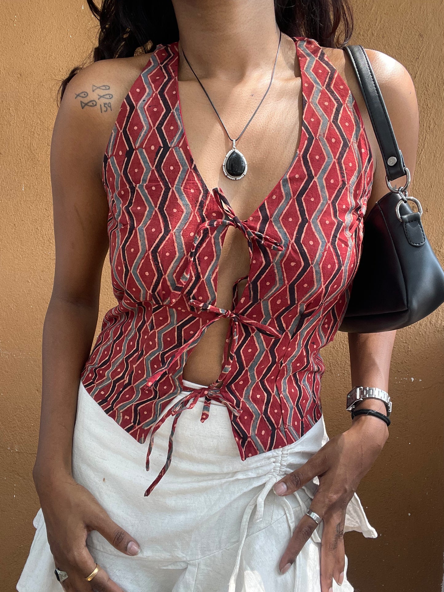 Kaira: Red ZigZag
