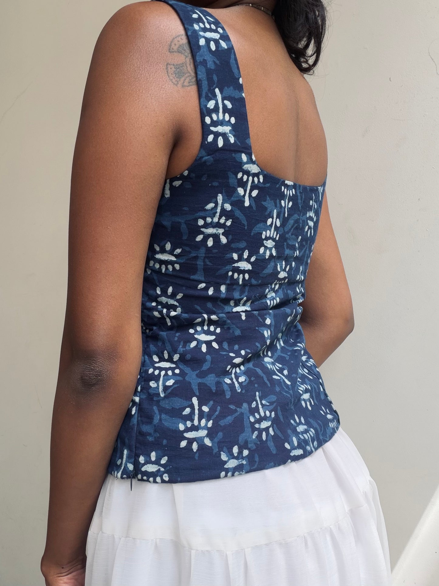 Gul: Indigo Batik