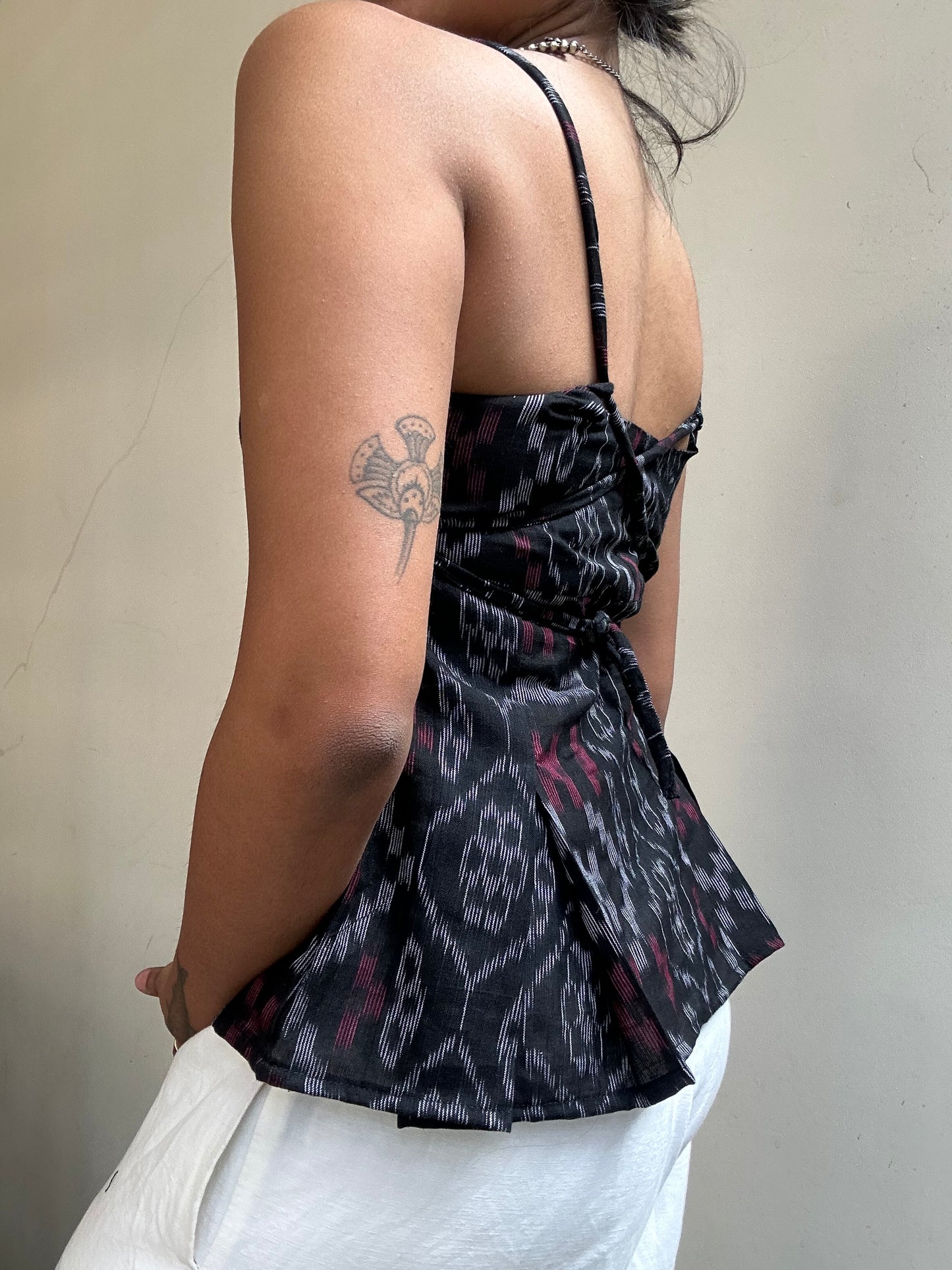 Delicia: Black Double Ikat Weave