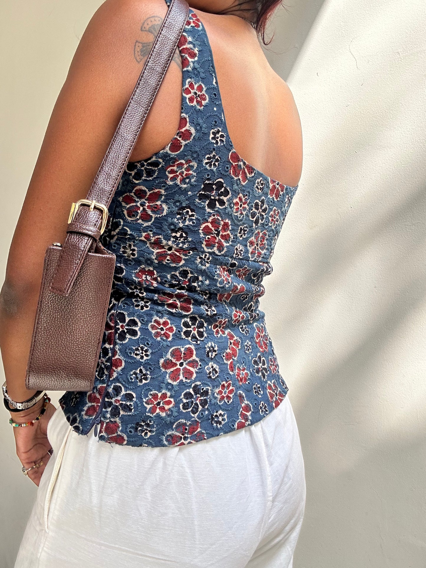Gul: Indigo Floral Jacoba Ajrakh