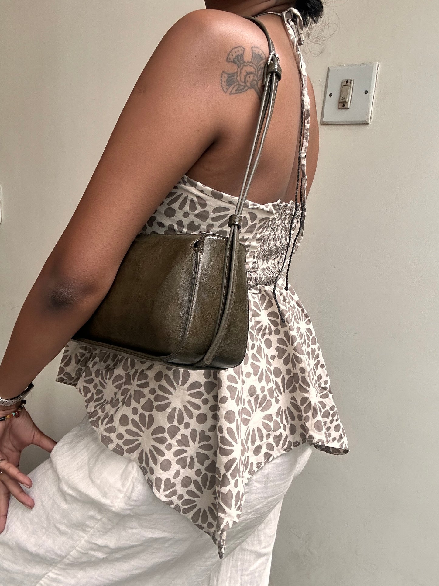 Noor: Brown & Off-White Batik