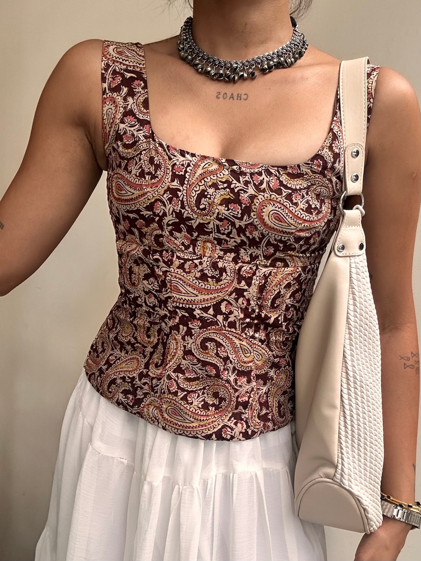 Gul: Brown Paisley