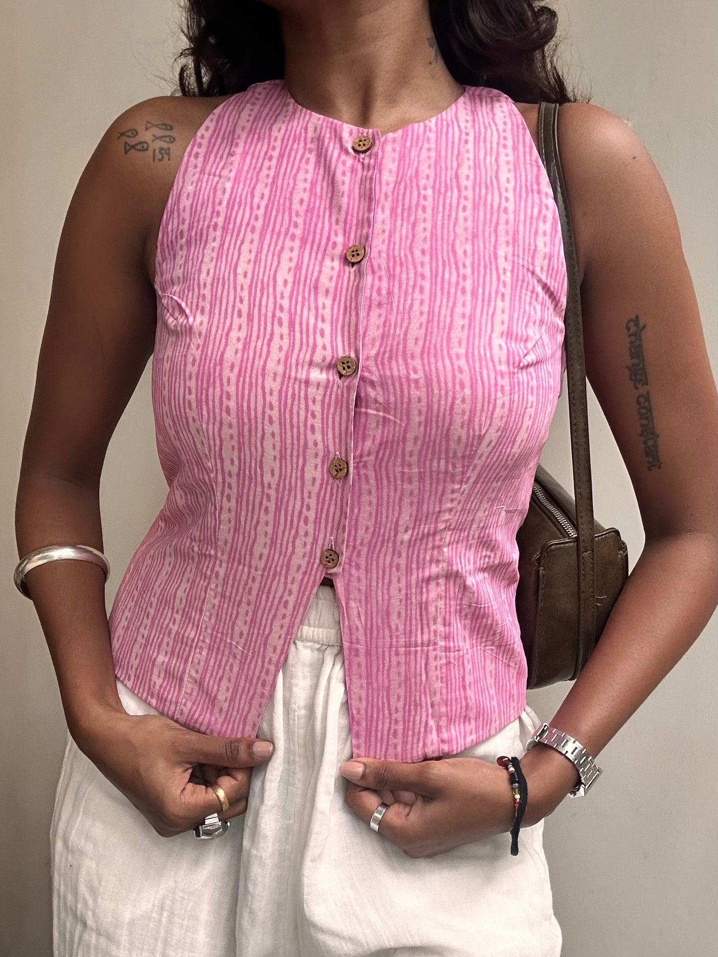 Naira: Pink Batik