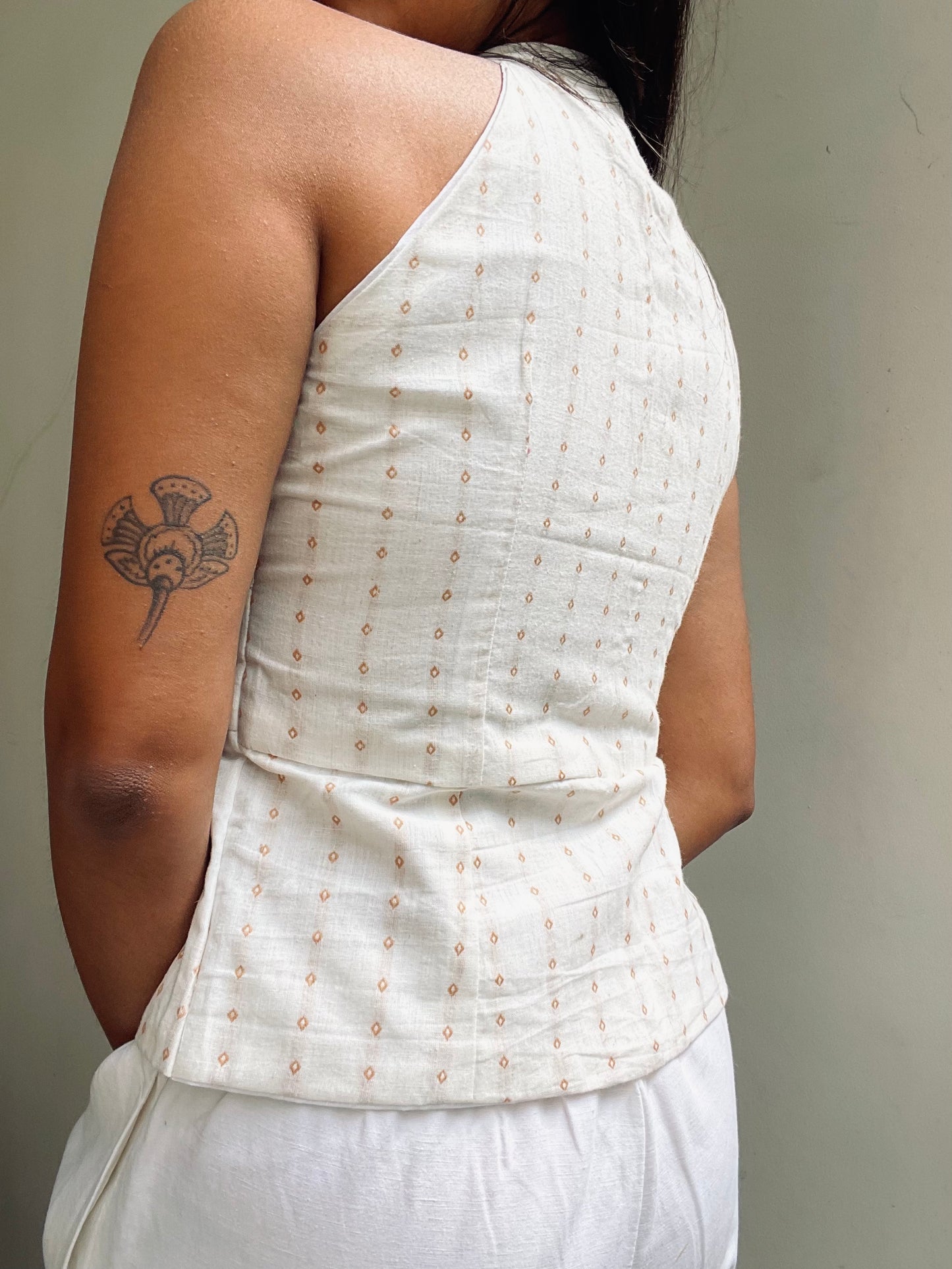 Trupti: White Jamdani