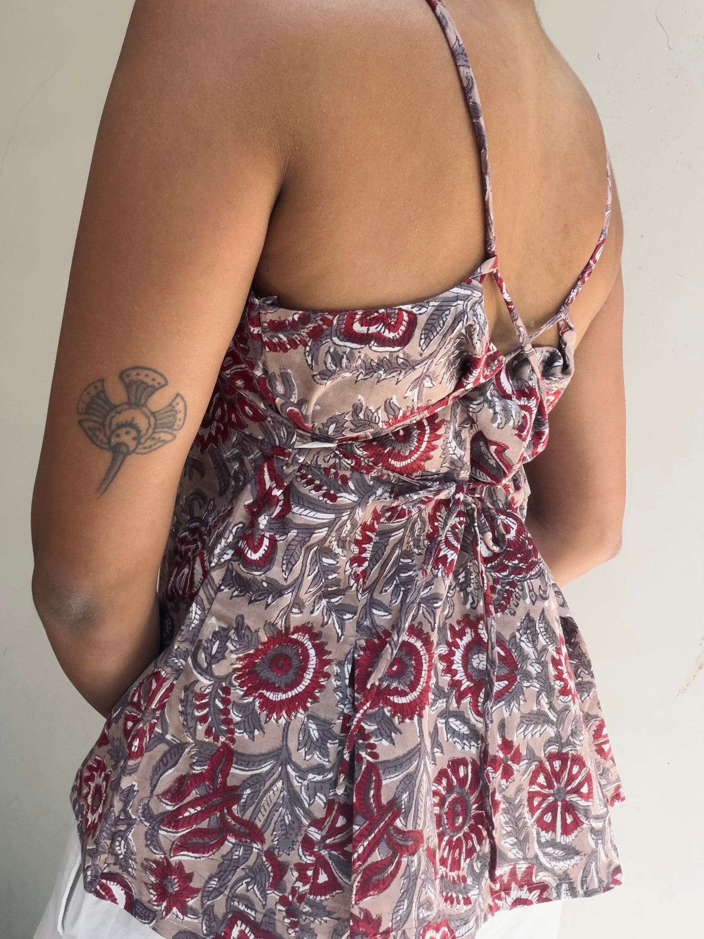 Delicia: Nude w Red Sanganeri