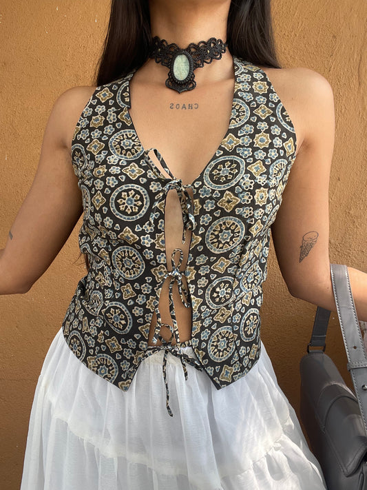 Kaira: Dark Grey Geometric Ajrakh