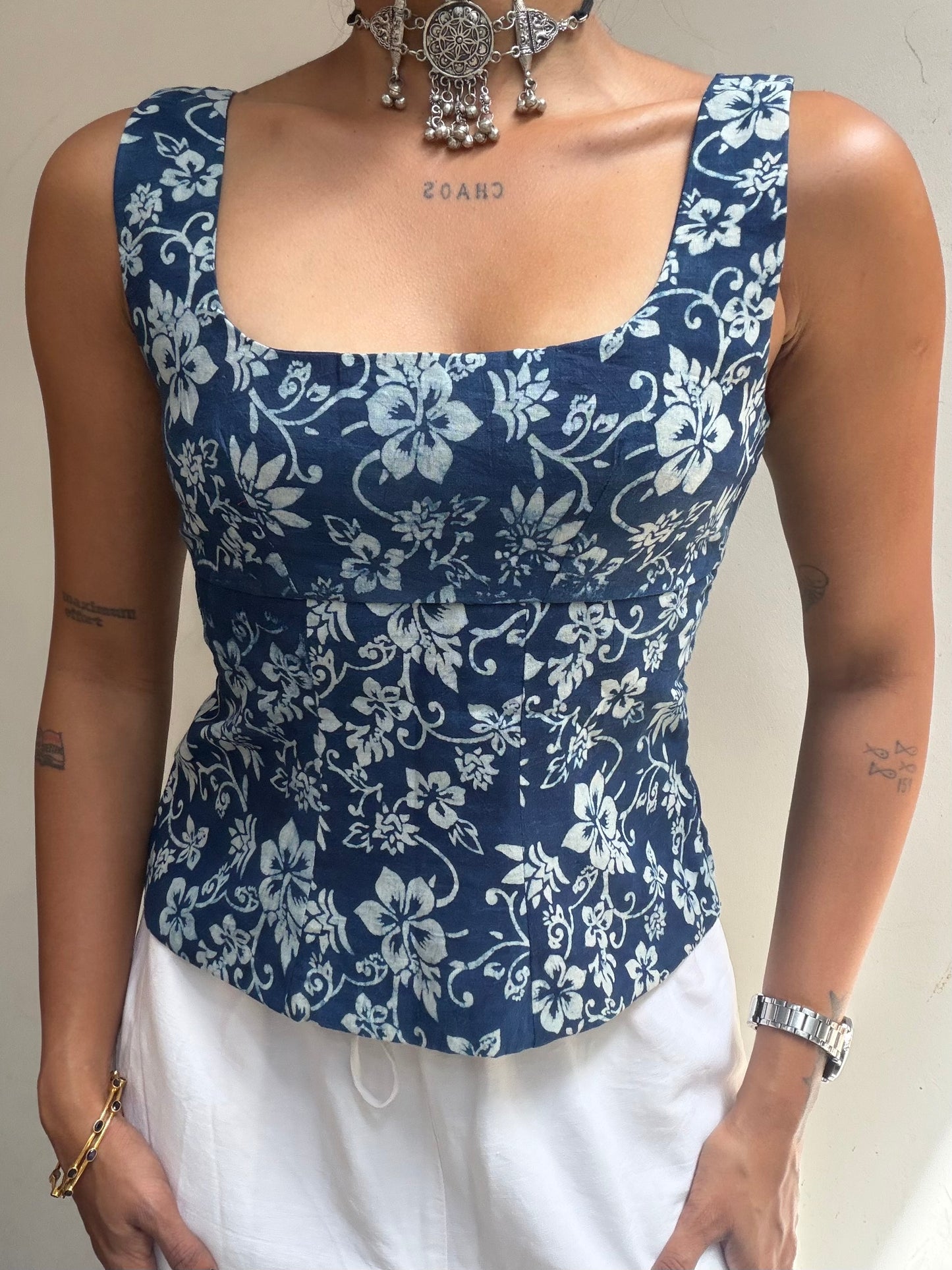Gul: Indigo Floral Batik