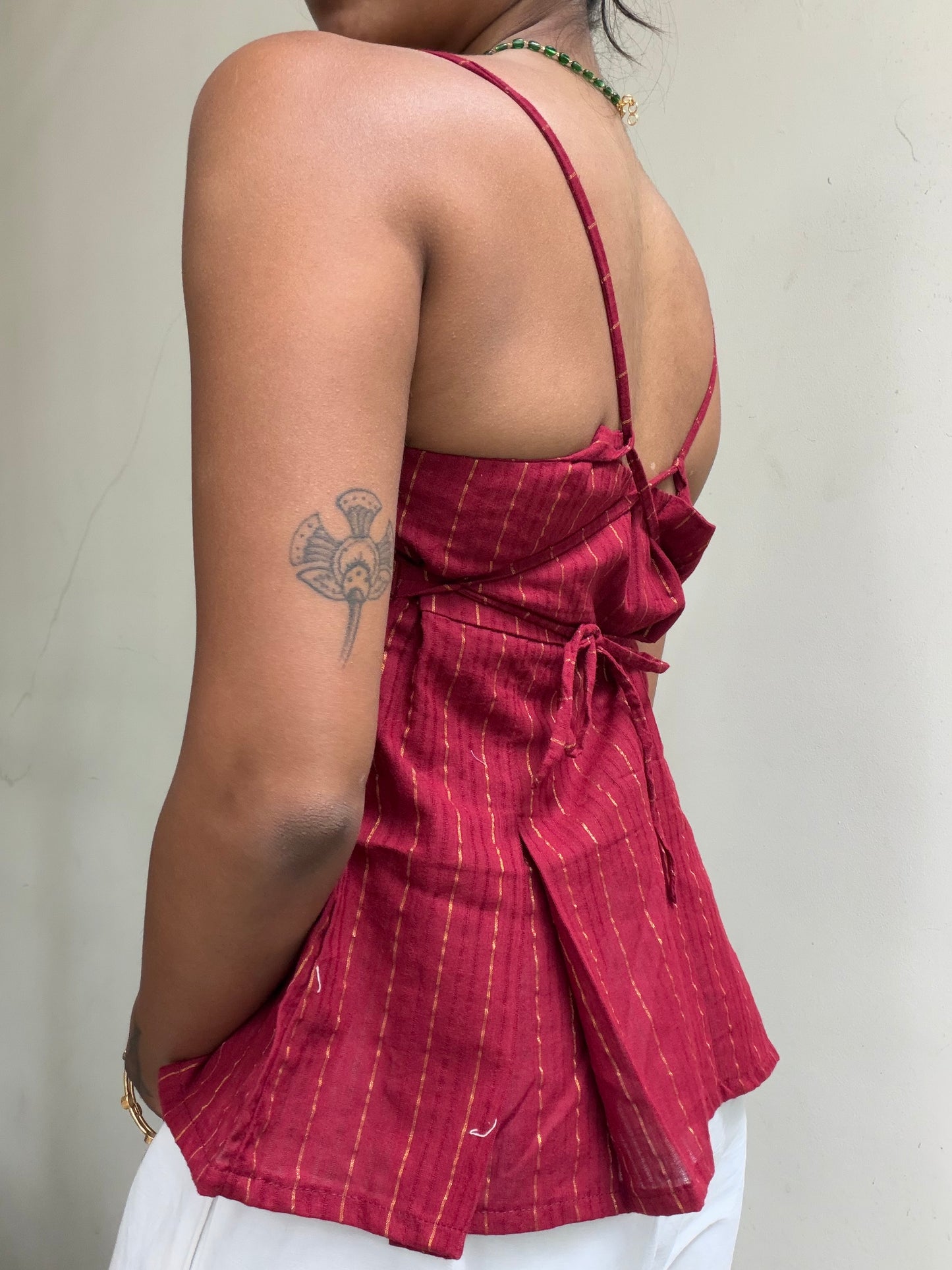 Delicia: Red with Gold Stripe