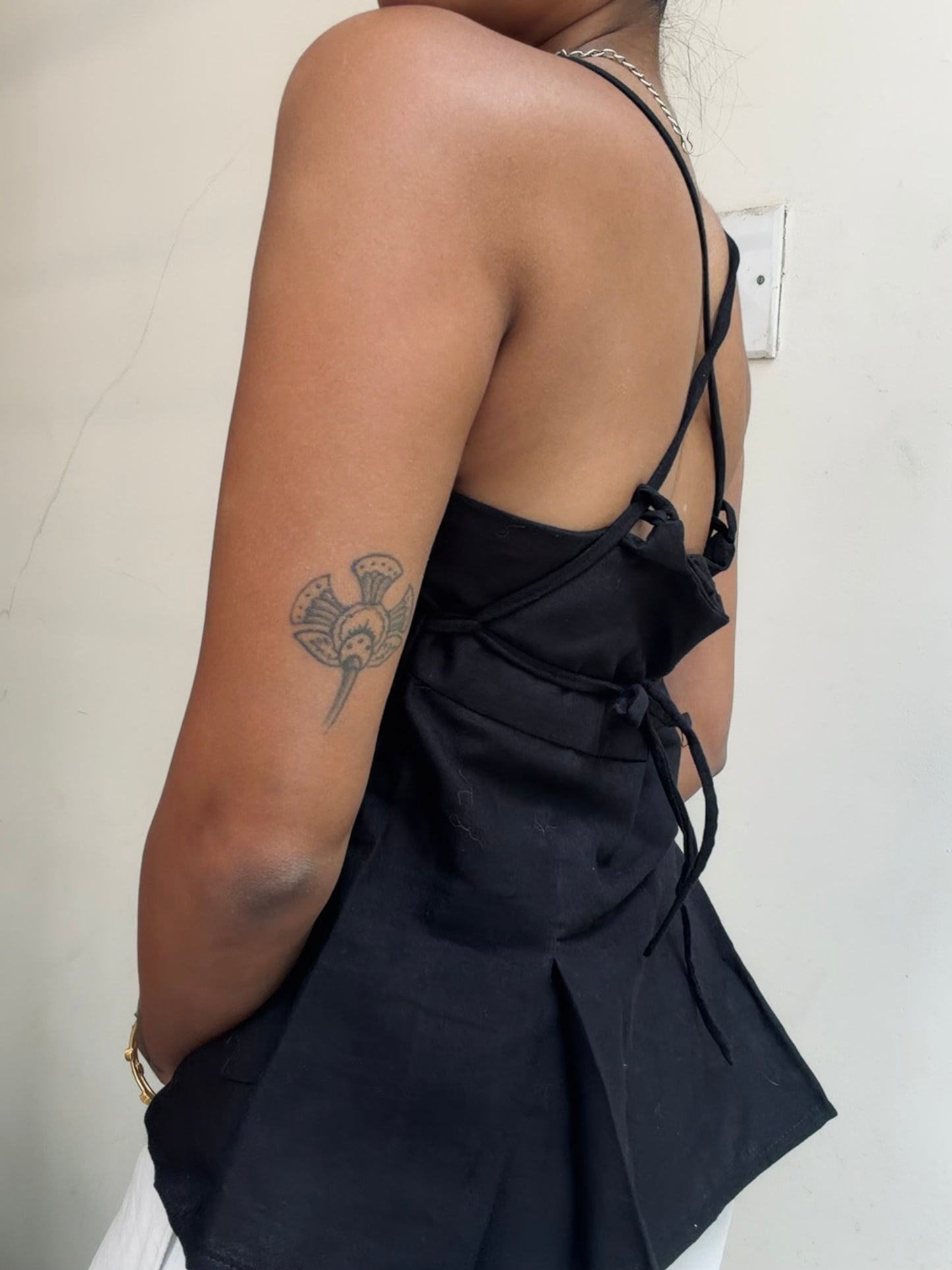 Delicia: Solid Black w Madras Checks