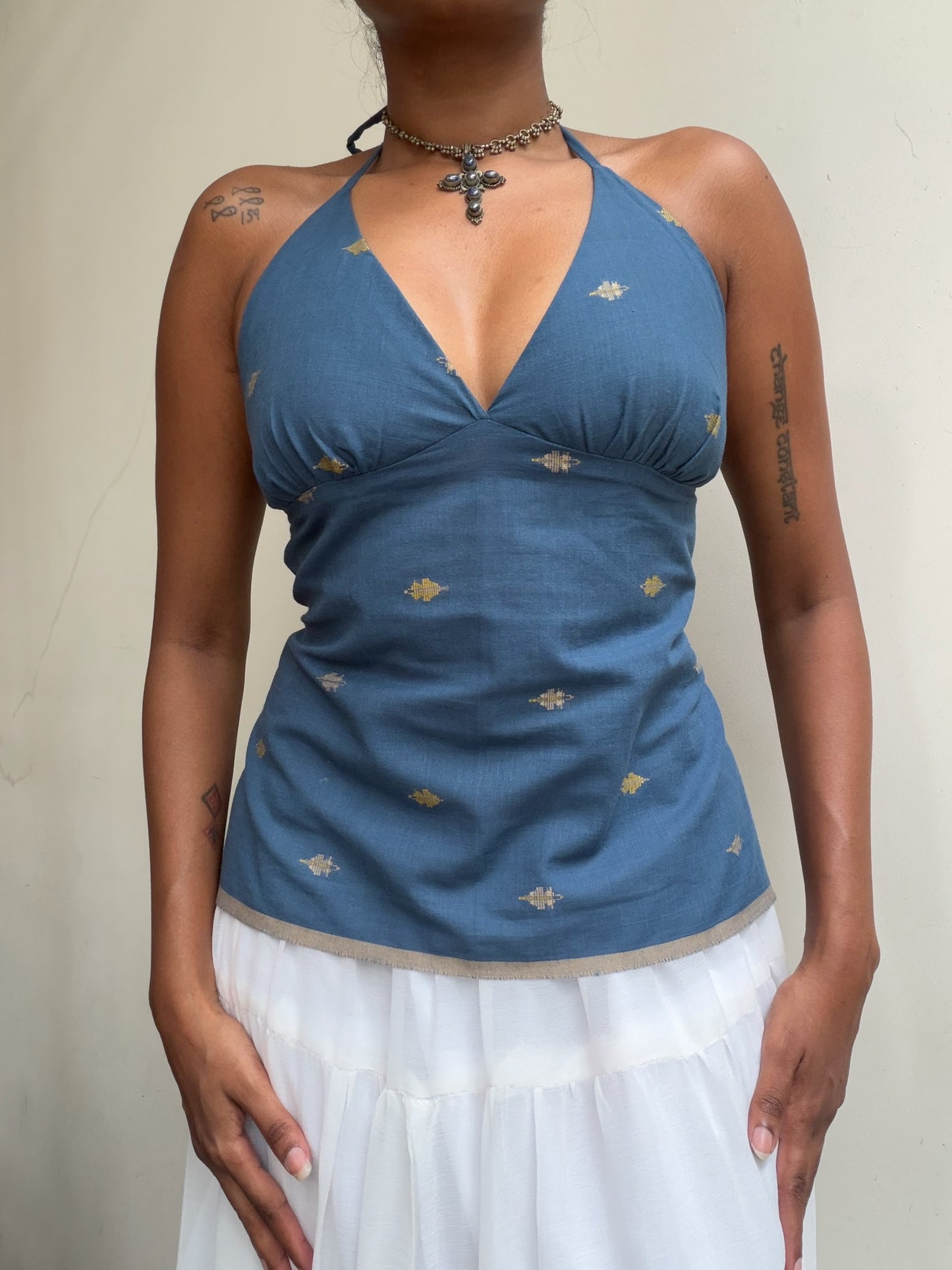 Taru: Blue with Beige Jamdani border