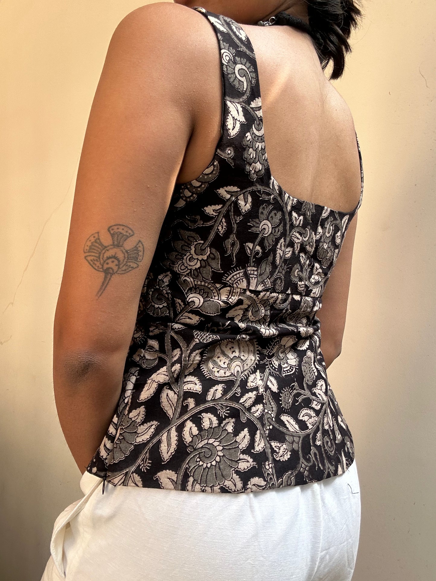 Gul: Black and Grey Kalamkari