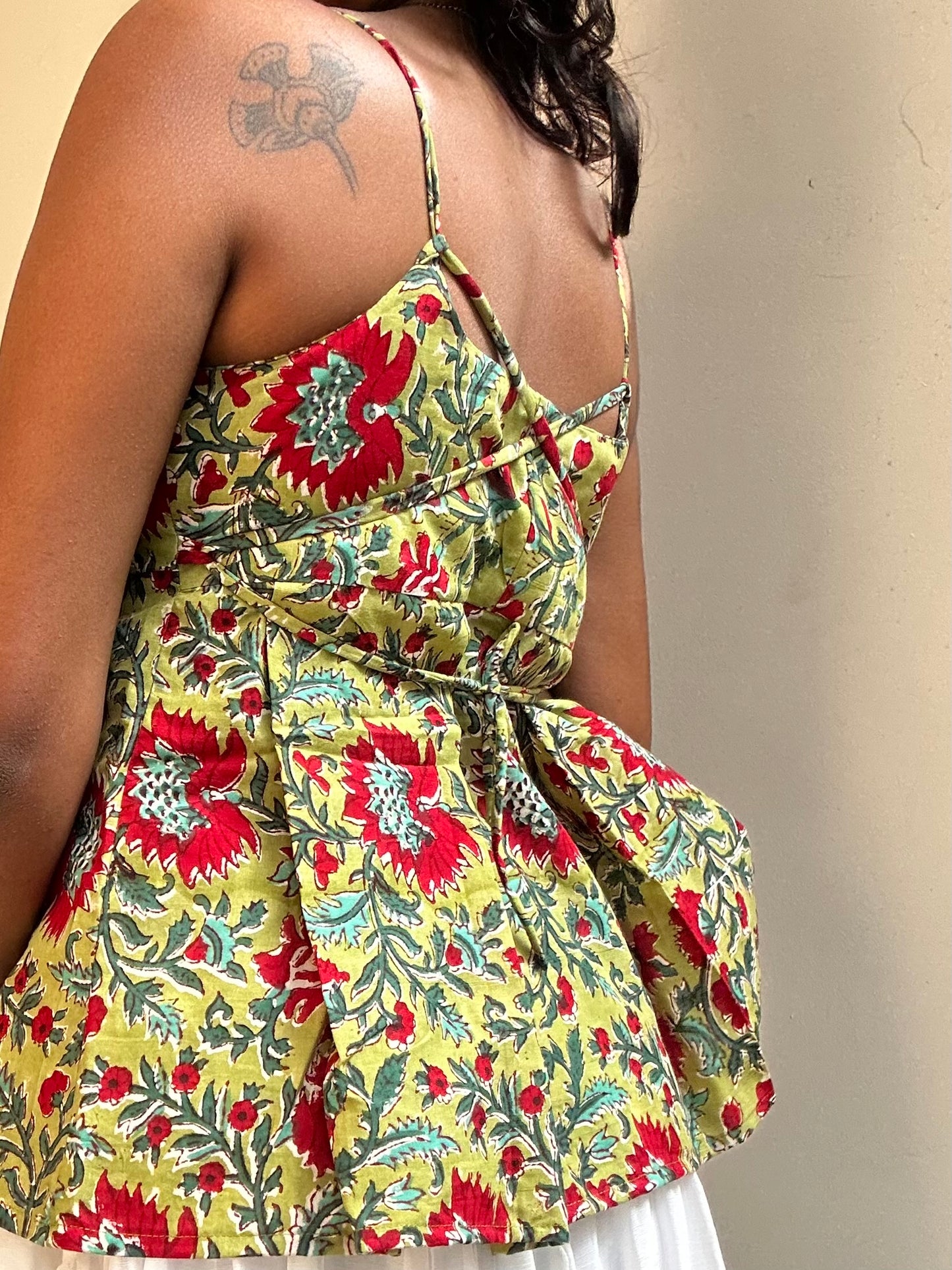 Delicia: Green & Red Sanganeri