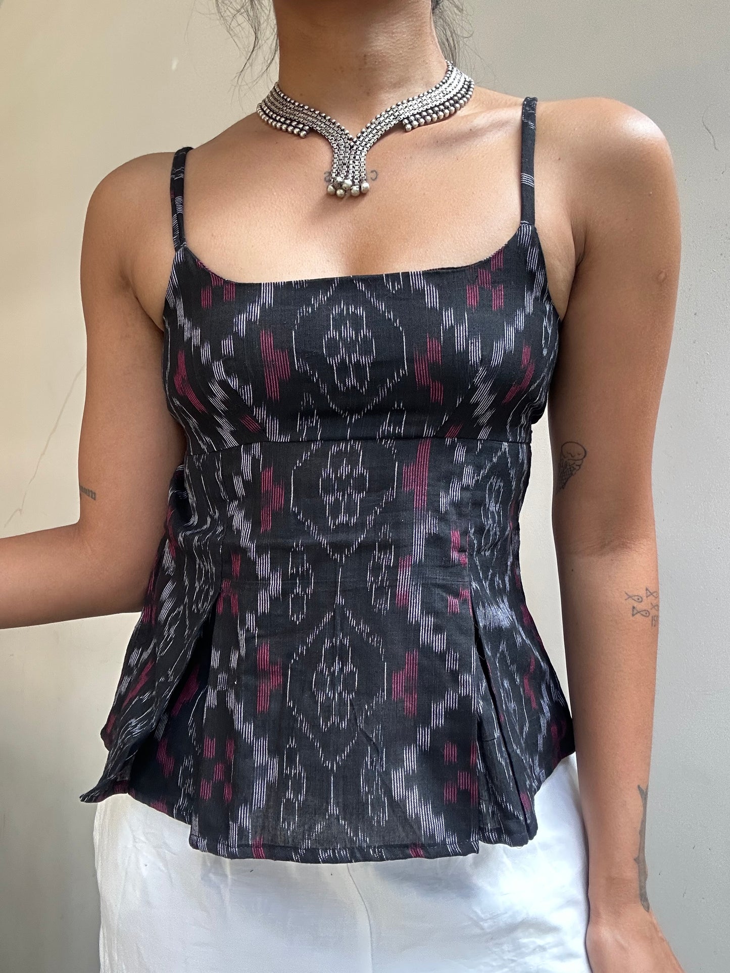 Delicia: Black Double Ikat Weave