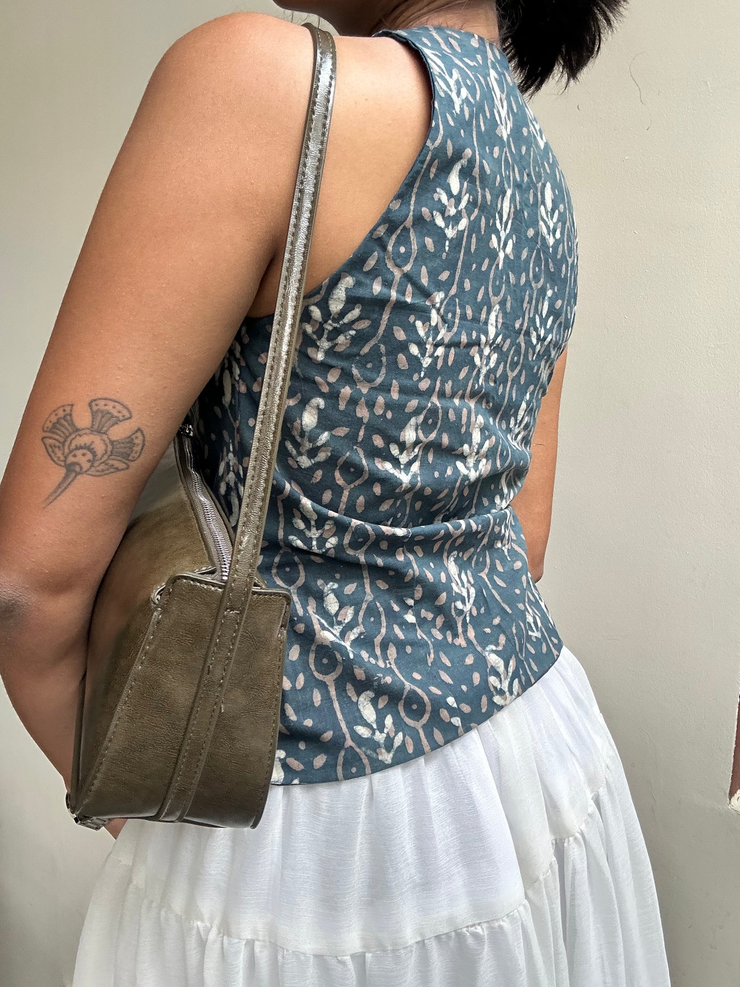 Naira: Dark Grey Batik