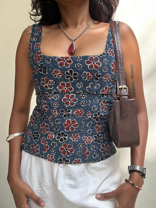 Gul: Indigo Floral Jacoba Ajrakh