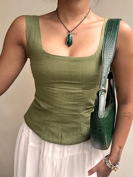 Gul: Pastel Green With Gold Stripe