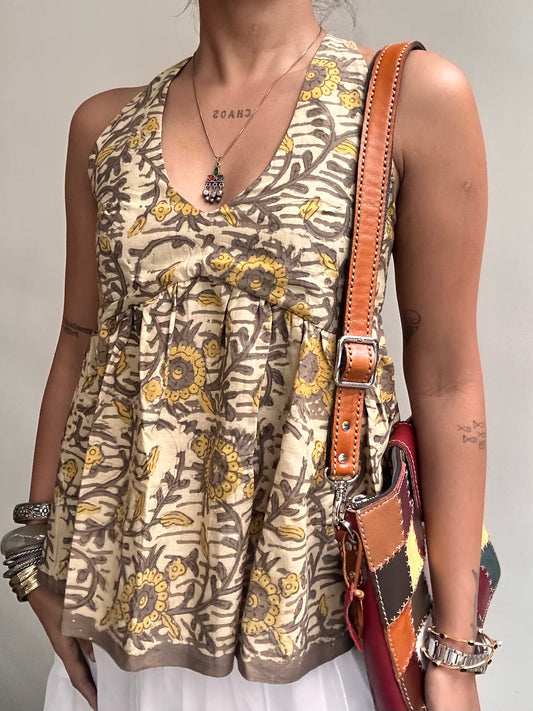 Geet: Floral Cream batik