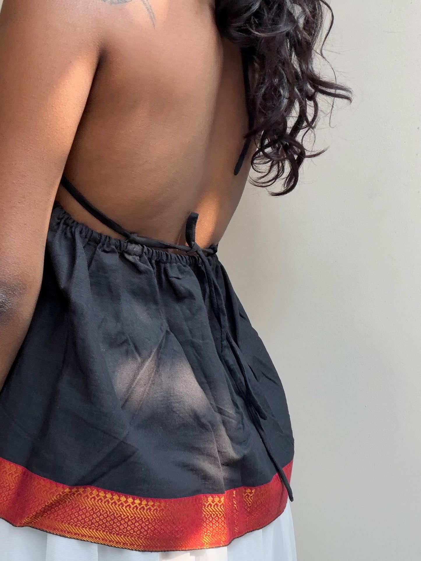 Tara: Solid Black With Red Border