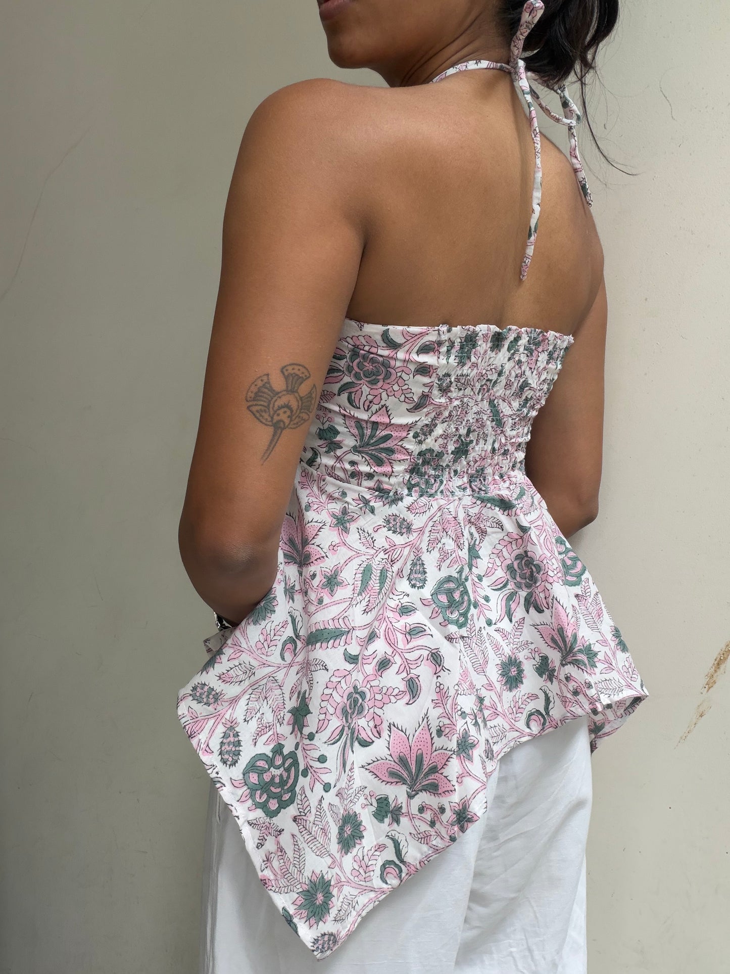 Noor: White Floral Sanganeri