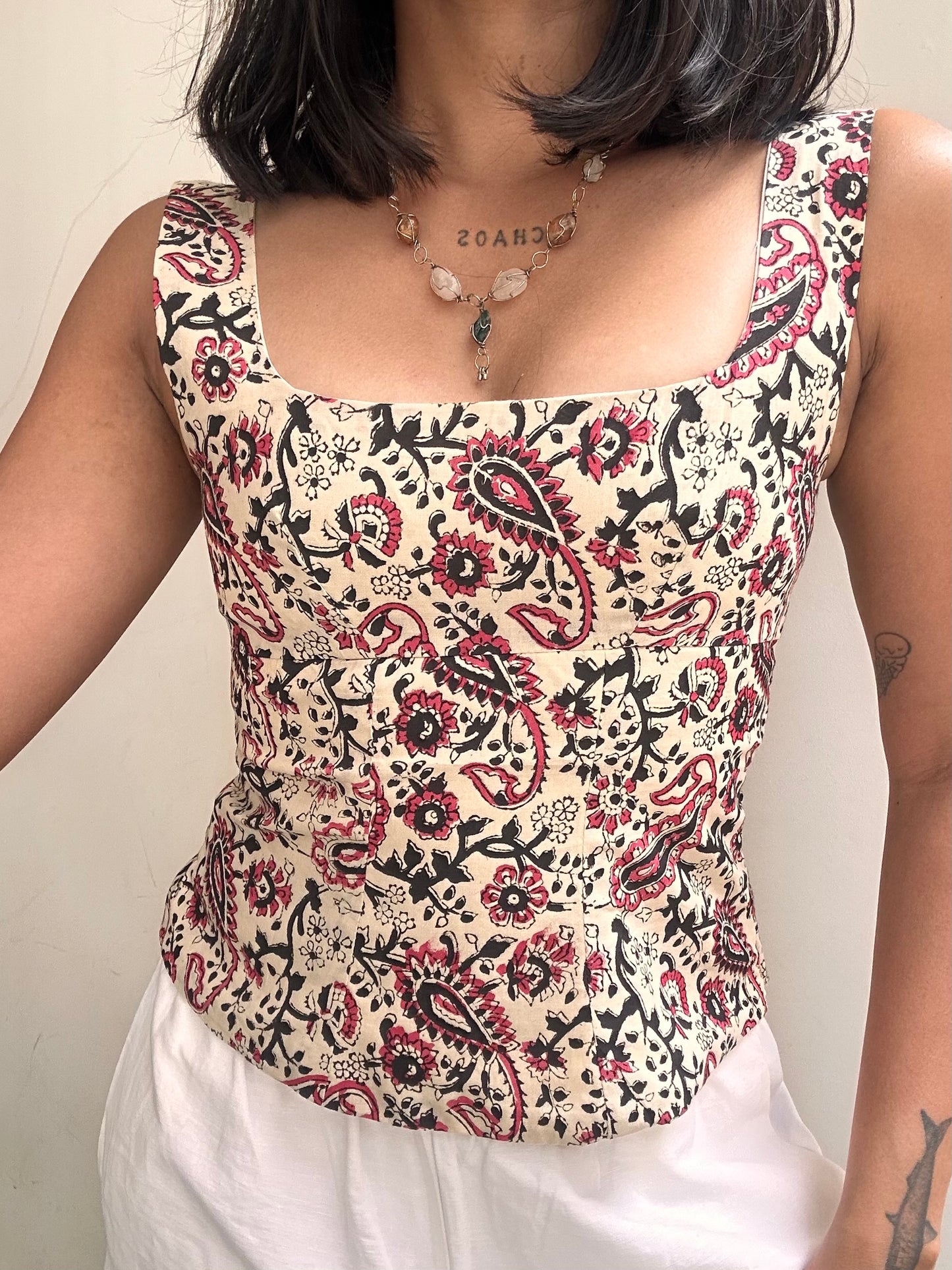 Gul: Beige Block Print